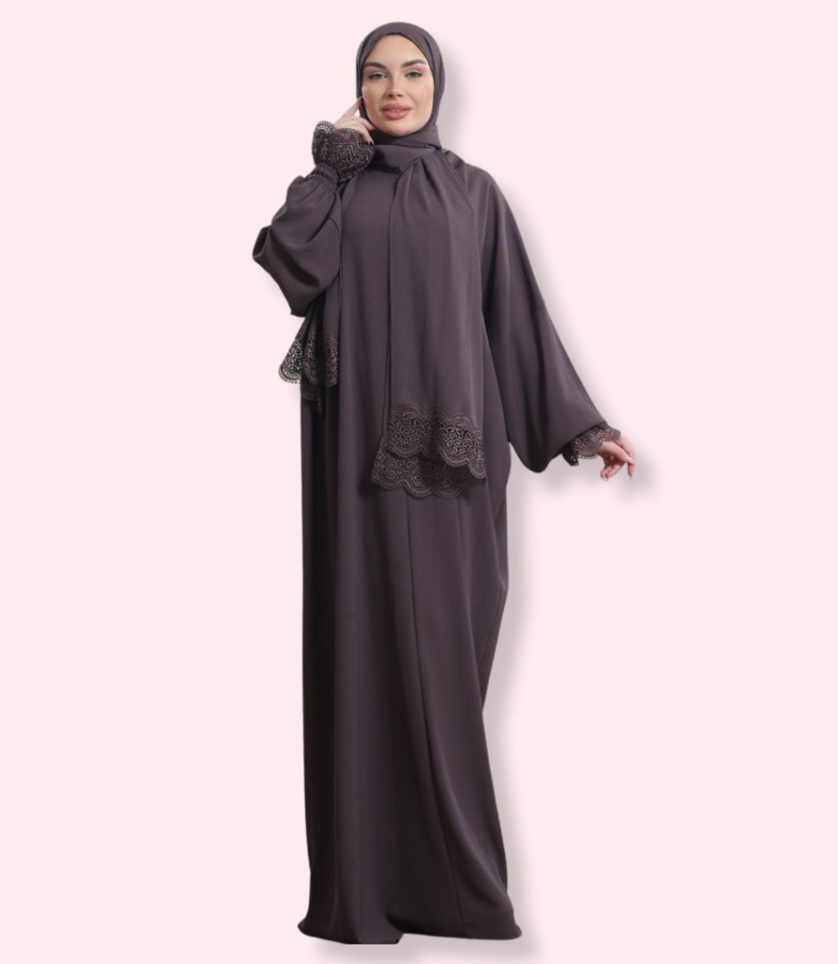 عباية قماش الفرسان سادة مع دنتيل عريض - الصورة 7