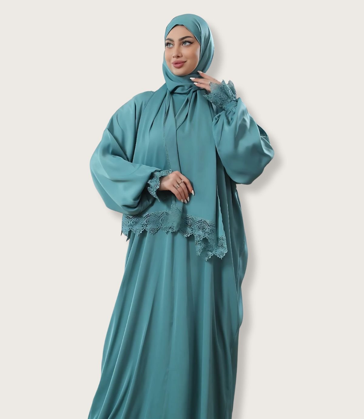 عباية ساتان مع أكمام دنتيل عريض - الصورة 4